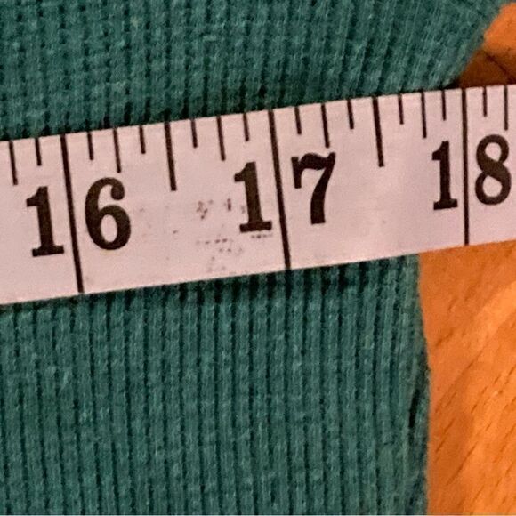 Eddie Bauer Forest Green Outdoor Top - Picture 8 of 8